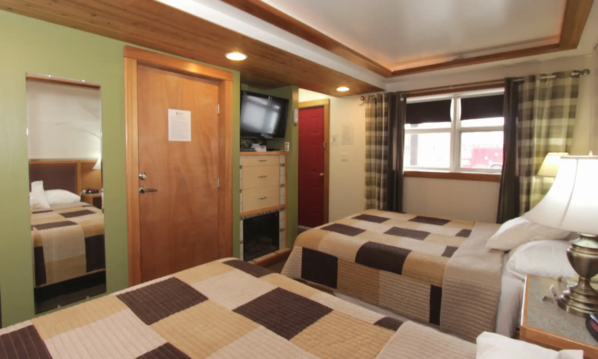 Room 12 Entertainment and storage wall